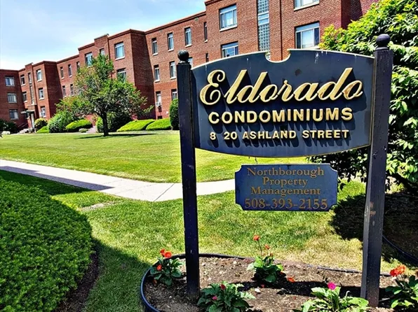 8 Ashland St APT 1L, Worcester, MA 01609