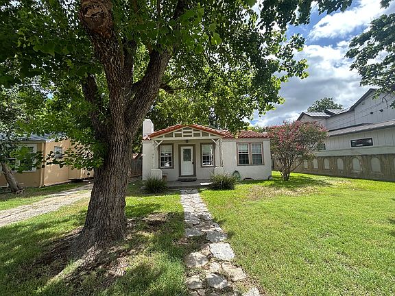 2nd image of 1030 Cole Ave