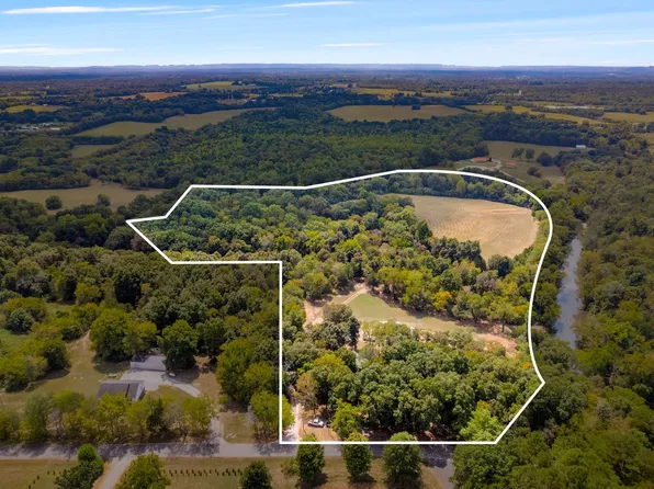 1399 Powell Ln, Lewisburg, TN 37091