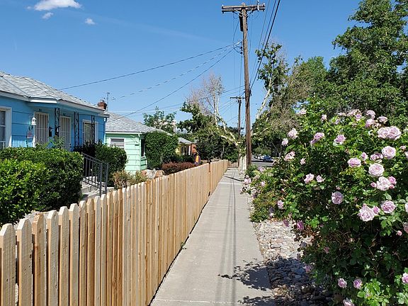 2nd image of 879 Roberts St #879