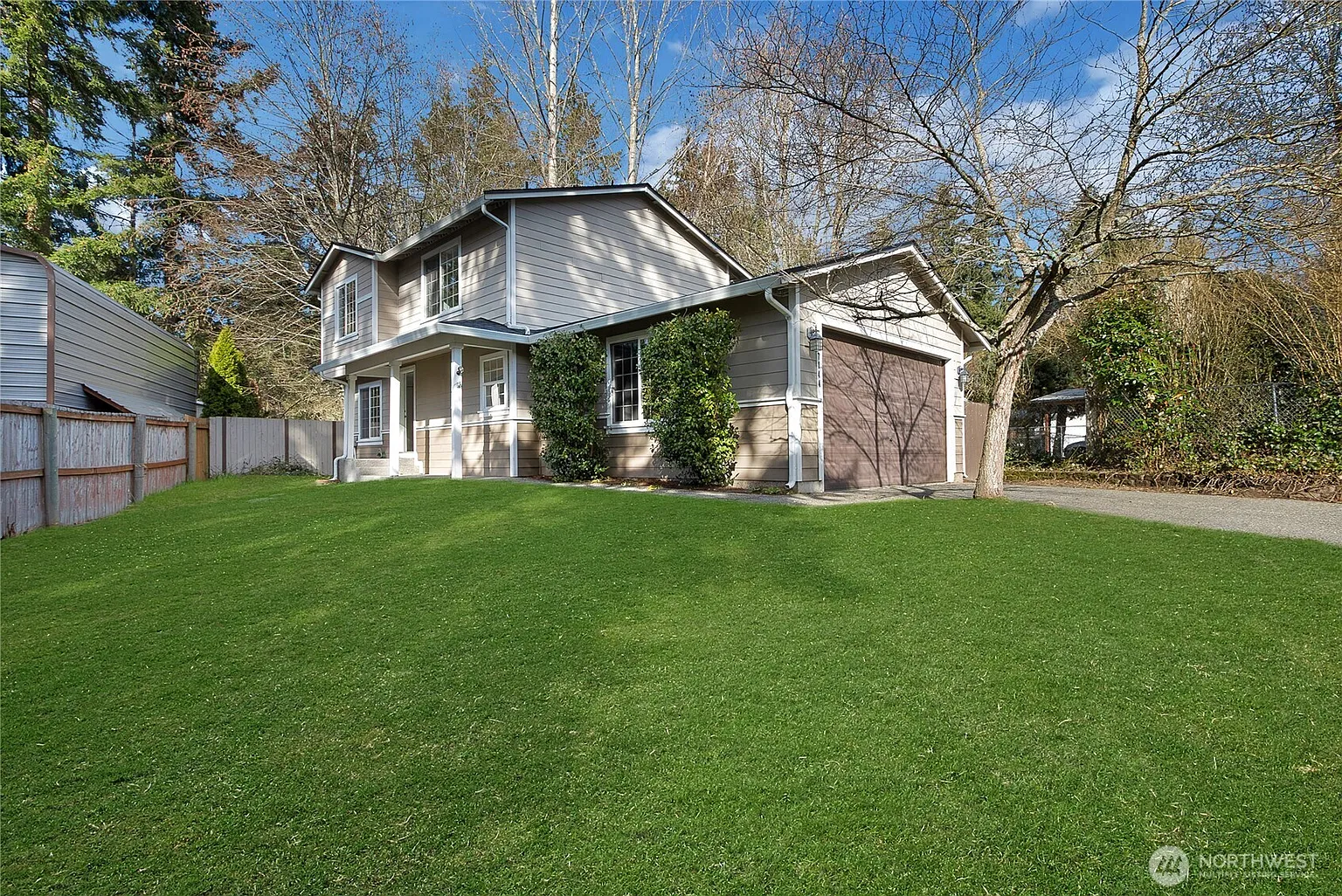 17144 Briar Street SE photo 1