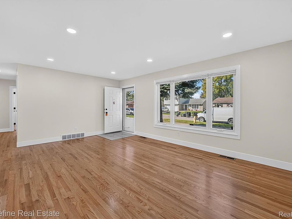 32453 Hiveley St, photo 7