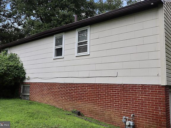 2nd image of 1380 Glenbrook Rd