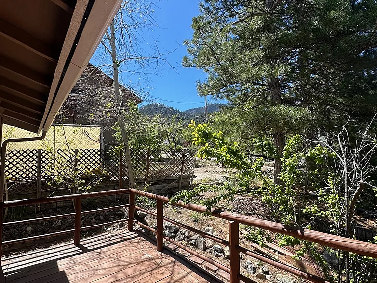 2100 Zermatt Dr — Photo 18