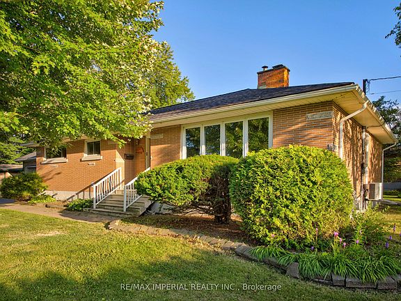 4th image of 1397 Hawthorne Dr