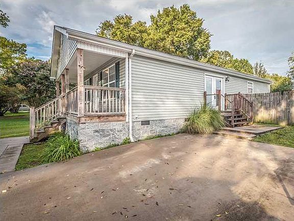 3rd image of 196 Central Dr