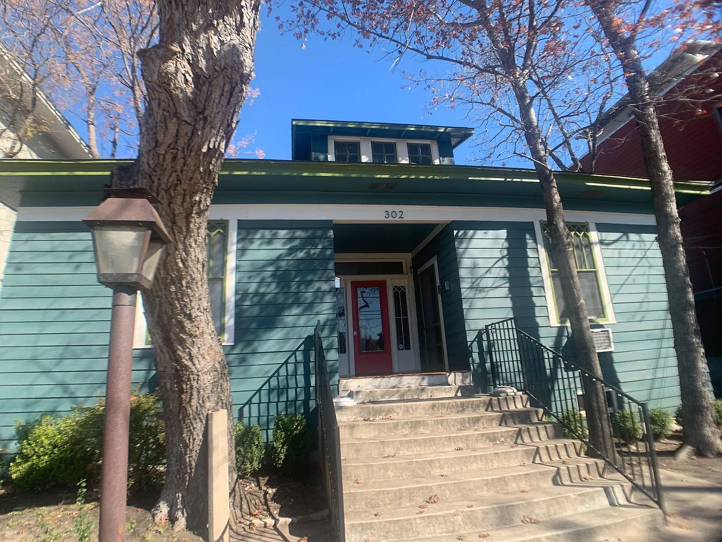 302 E. 30th St. - Charming North Campus Triplex — Photo 2