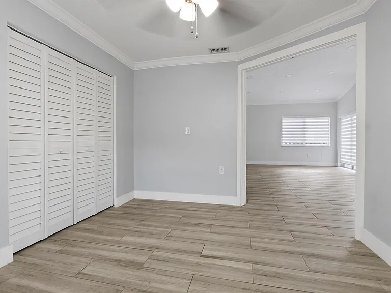15037 Brighton Ln — Photo 19