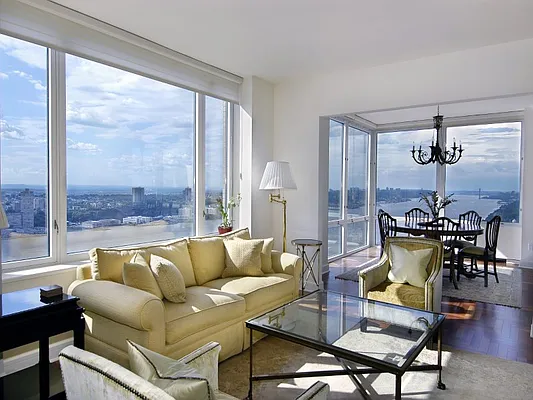 Rented by Sotheby's International Realty | media 7