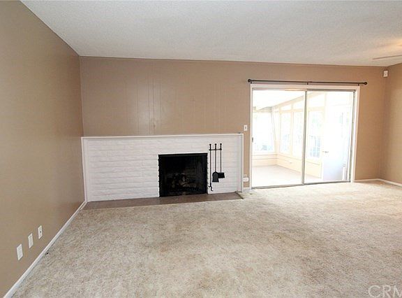 4th image of 1543 E Brookdale Pl