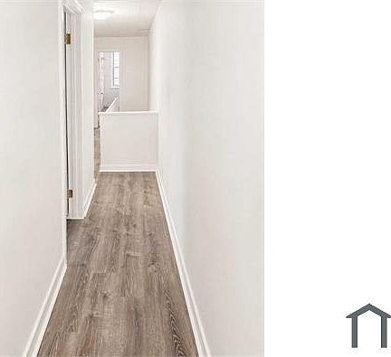 4th image of 2635 N 24th St Floor 1