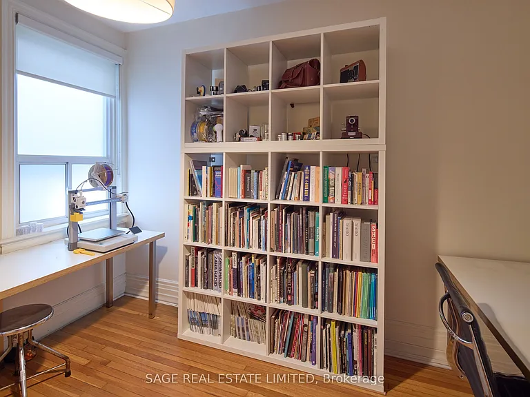 1158 College St #2 — Photo 10