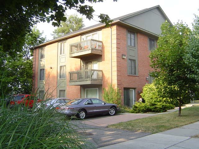 1st image of 705 N Holbrook St