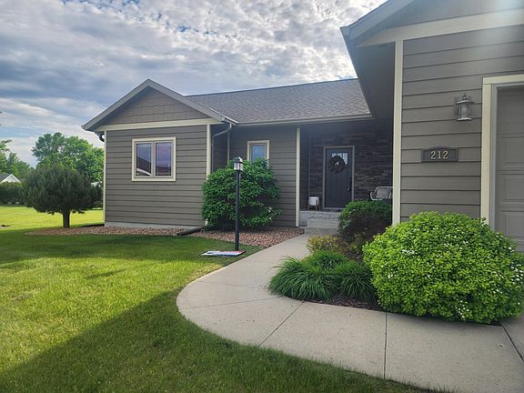 2nd image of 212 Eastwood Dr
