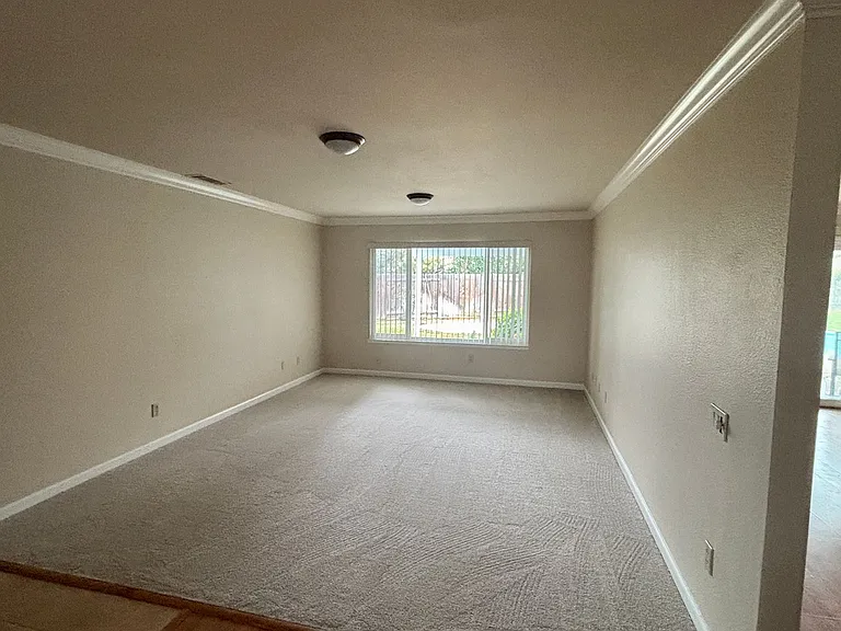 5958 Jeanine Dr — Photo 9
