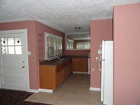4th image of 1901 Avenue L