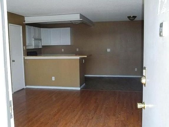3rd image of 25007 Peachland Ave Unit 123