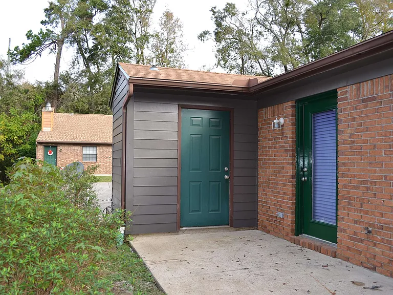 2041 Continental Ave — Photo 24