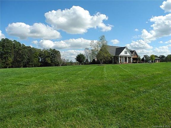 2nd image of 5914 Crescent Dr