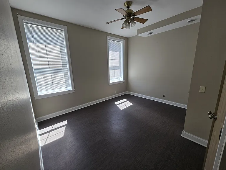 207 E 3rd St #1 — Photo 4