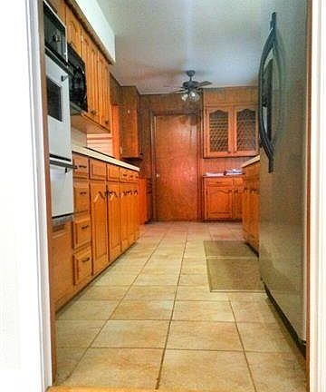 4th image of 136 Williams Ave