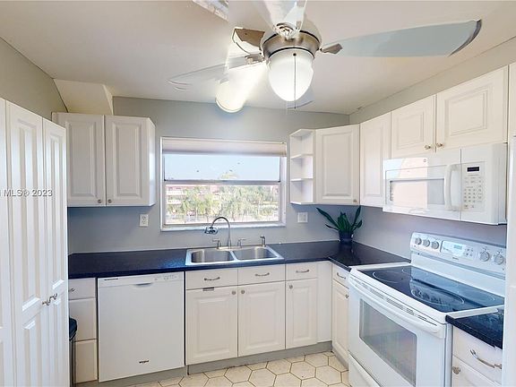 2nd image of 9741 Sunrise Lakes Blvd APT 310