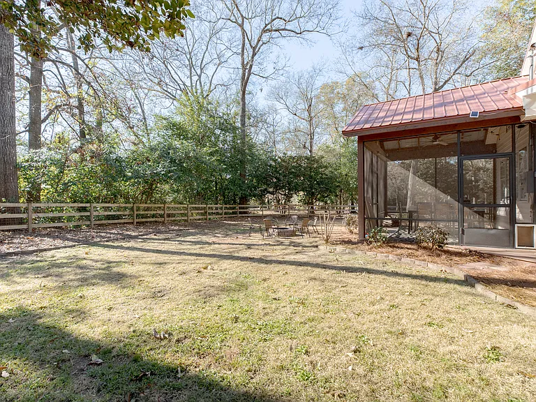 332 Hunt Rd — Photo 102
