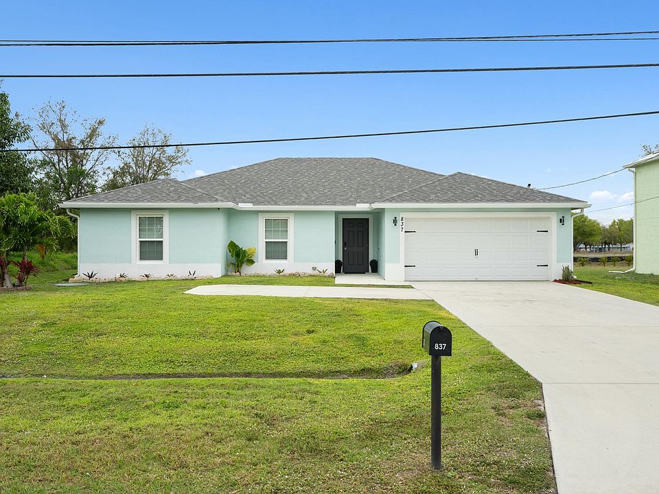 1st image of 837 SW Tulip Boulevard