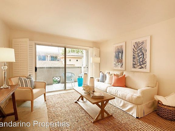 3rd image of 226 Por La Mar Cir