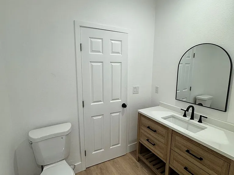 5201 E Anaheim Rd. — Photo 17
