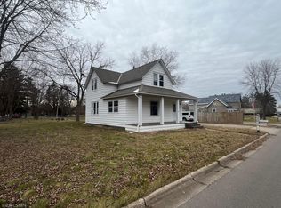 320 7th St S, Sauk Rapids, MN 56379