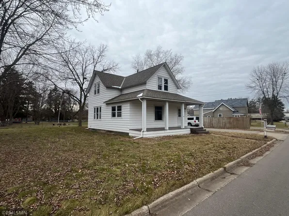 320 7th St S, Sauk Rapids, MN 56379