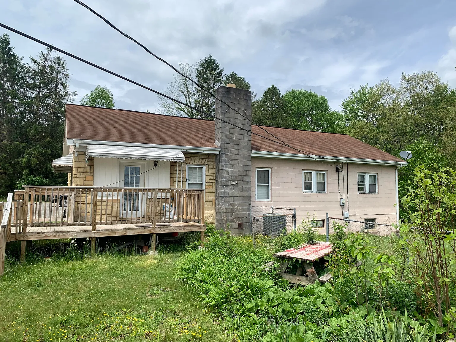 172 Groves St photo 1