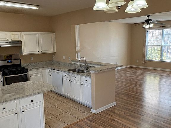 4th image of 4645 Valais Ct Unit 32