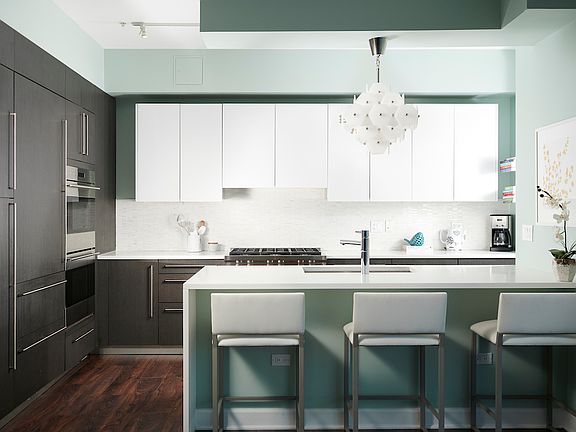 3rd image of 1201 S Prairie Ave #5301