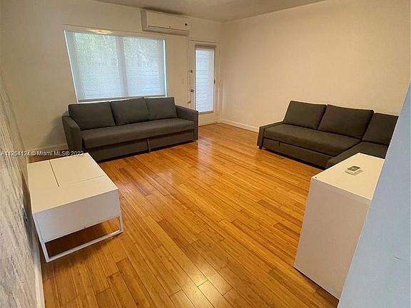 5th image of 8420 Byron Ave APT 10