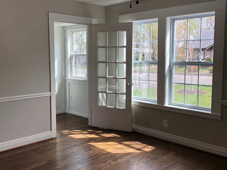 2nd image of 204 2nd Ave