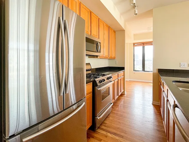 3232 N Halsted St #D502 — Photo 3