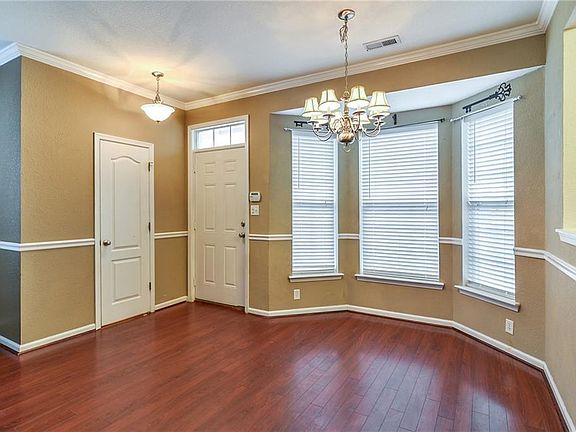 4th image of 931 Teton Cir