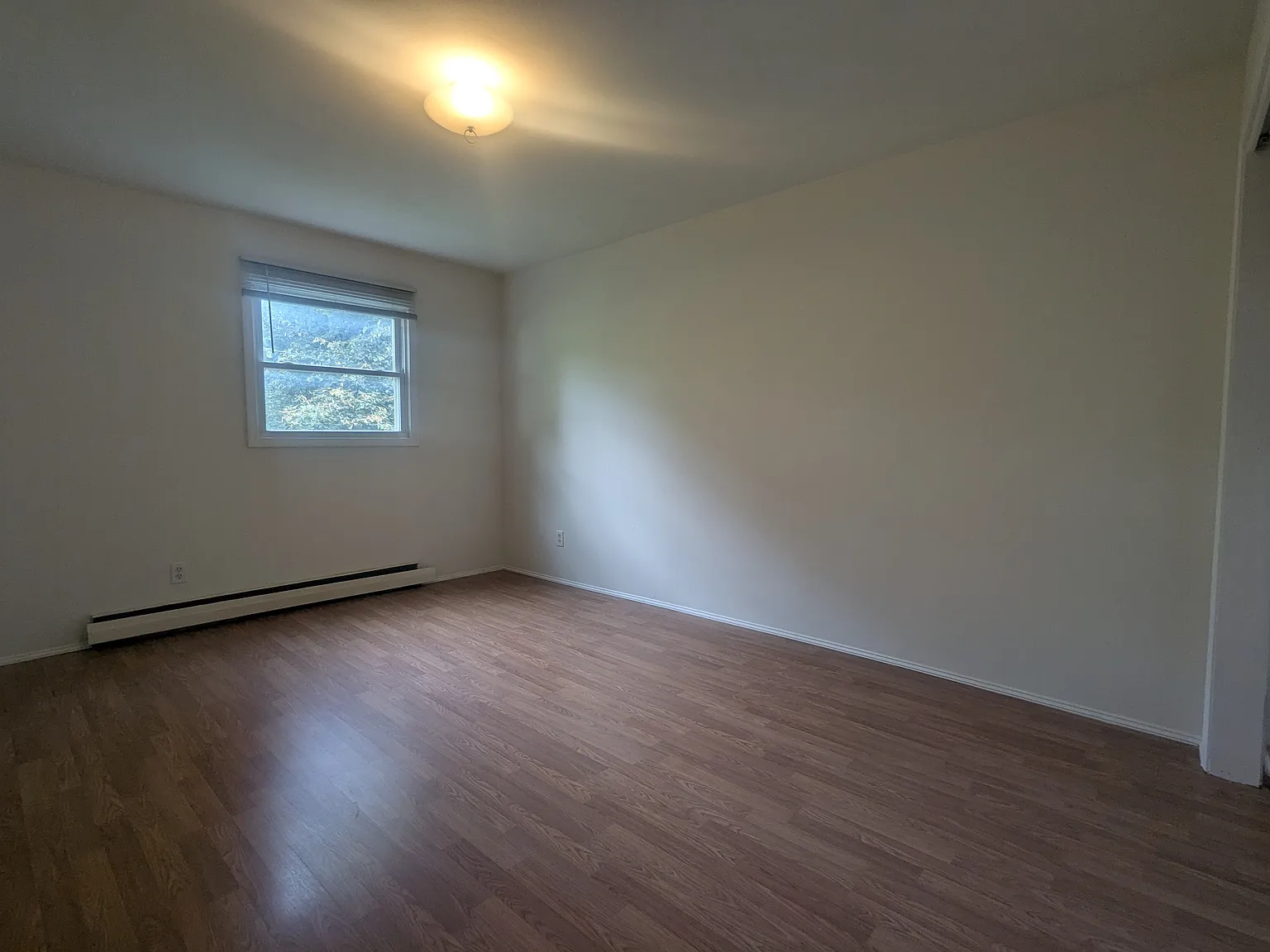 3 bed, 1.5 bath, 1800 sqft, $1,675 — Photo 1