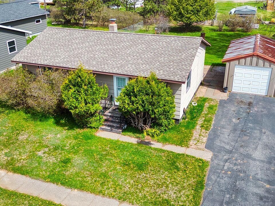 1st image of 34 Birch Blvd