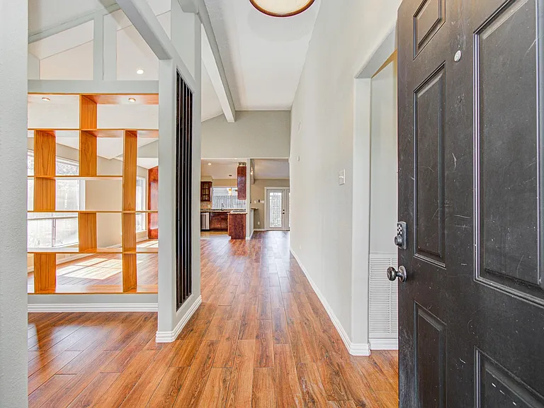 10546 Rippling Fields Dr — Photo 5