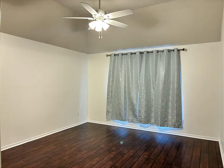 8910 Aber Trail Ct — Photo 14