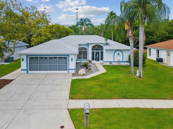 18637 Parade Rd, Hudson, FL 34667