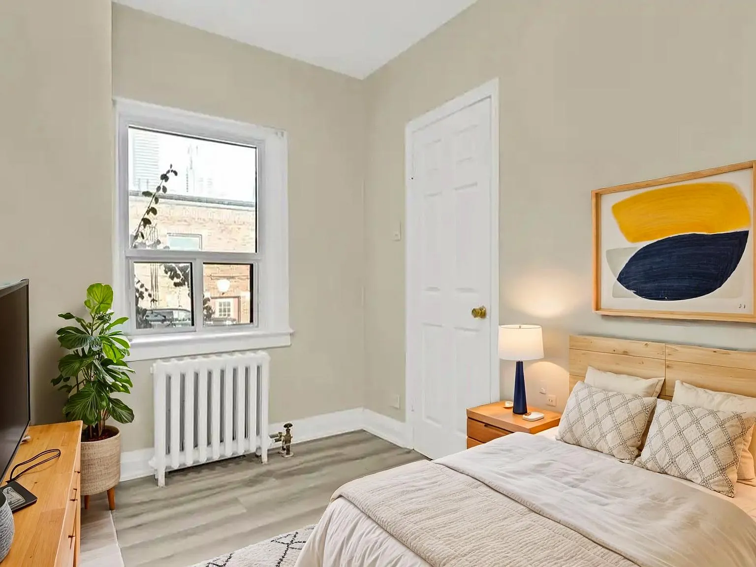 166 Eastbourne Avenue — Photo 4