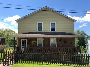 419 1st St, Chestnut Ridge, PA 15422