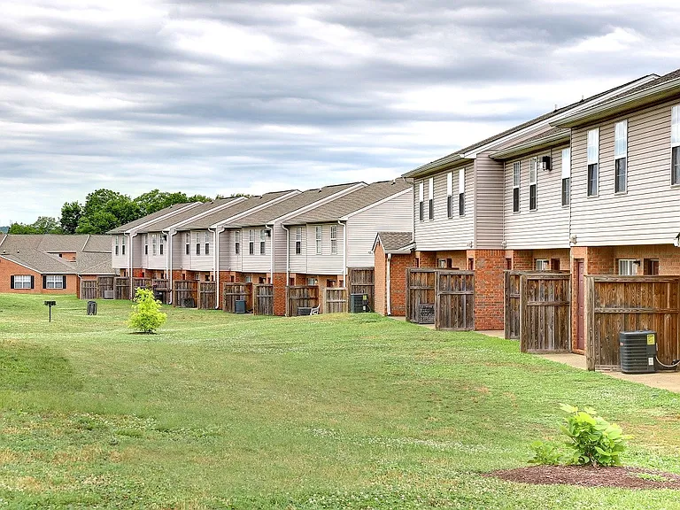 Rutherford Pointe Townhomes — Photo 7