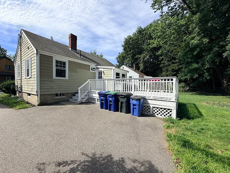 25 Brookside Rd — Photo 12