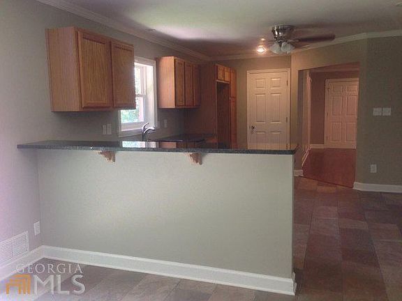 3rd image of 945 Worley Dr