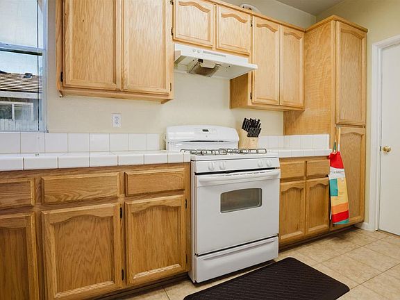 2nd image of 9326 Bennoel Way